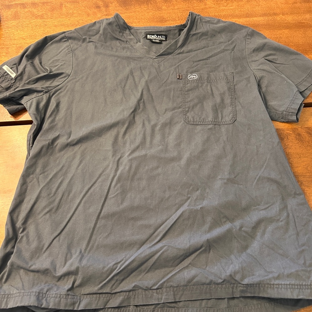 Scrubs Men's Gray scrub top. eckoUNLTD